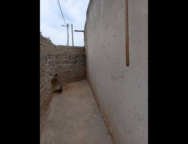11 BEDROOM HOUSE FOR SALE IN COSMO CITY